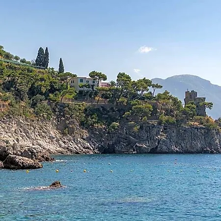 Borgo Santandrea Hotel 5*